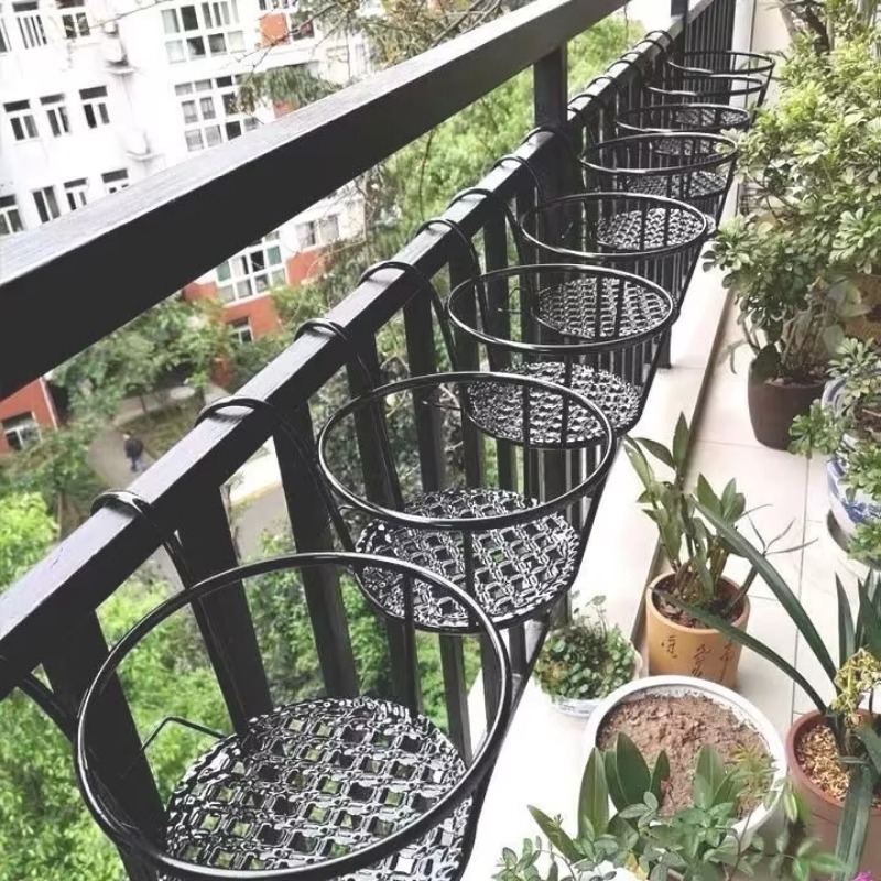 Wrought Iron Balcony Hanging F - Spider Plant Hanging recensione e prezzo
