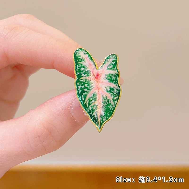 Potted Plant Brooch Monstera A - Aloe Vera Pot recensione e prezzo