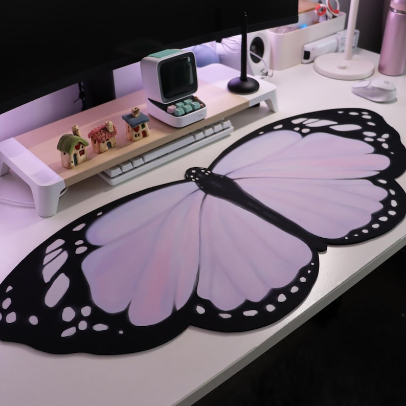 Purple Lilac Butterfly Deskmat - Tradescantia Purple recensione e prezzo