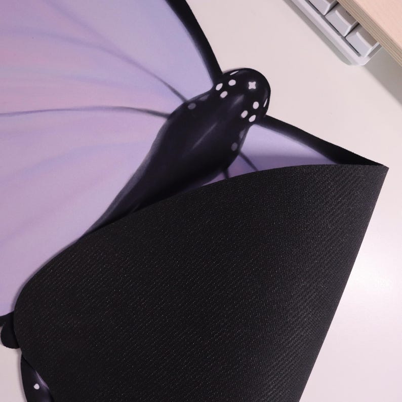 Purple Lilac Butterfly Deskmat - Tradescantia Purple recensione e prezzo