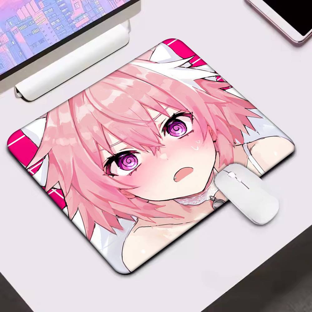 Cute Pink Hair Anime Character - Tradescantia Purple recensione e prezzo